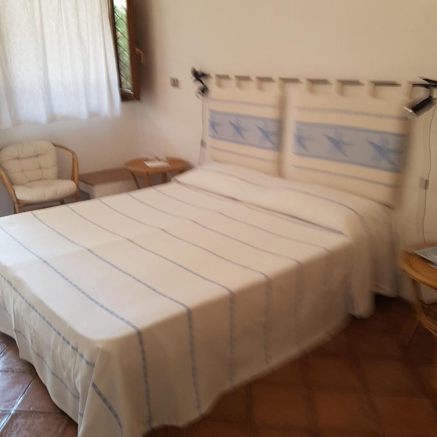 B&B Le Corti Di Aloa San Pantaleo Zewnętrze zdjęcie