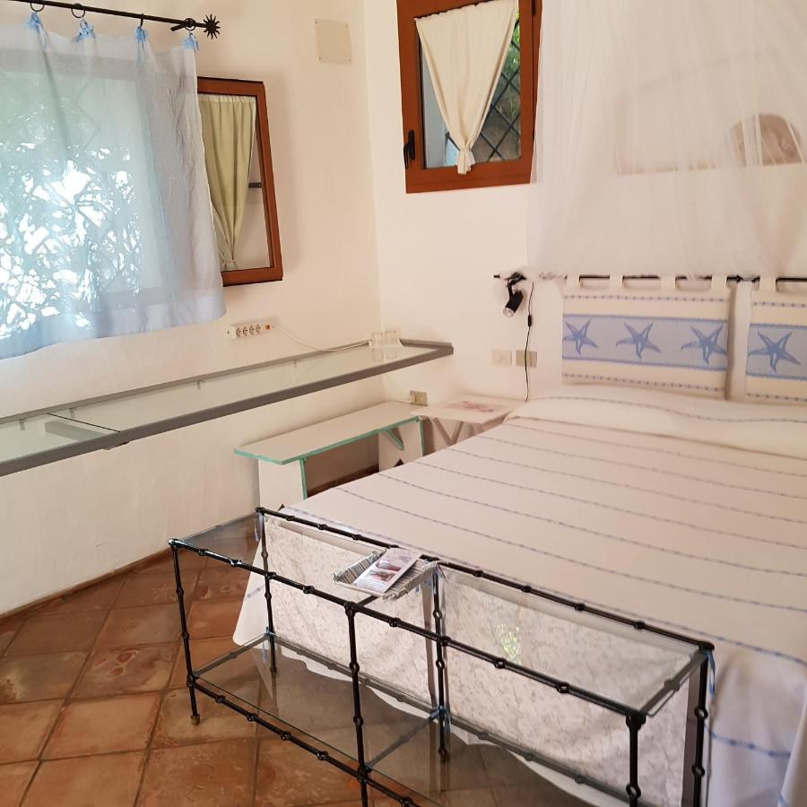 B&B Le Corti Di Aloa San Pantaleo Zewnętrze zdjęcie